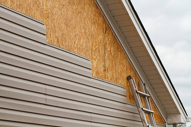 24/7 Emergency Siding Repair experts in Charlottesville, VA